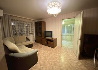 Продам двухкомнатную квартиру, 44.4 м2, поселок городского типа Красные Баррикады, Баррикадная улица, 4