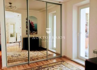 Продаю 4-ком. квартиру, 113 м2, Новосибирск, улица Сибиряков-Гвардейцев, 23/1, метро Студенческая