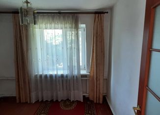 Продаю трехкомнатную квартиру, 44.8 м2, село Горностаевка, улица Специалистов, 10