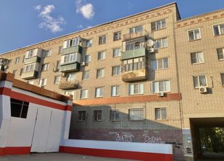 Продаю 2-ком. квартиру, 60.3 м2, Пенза, улица Леонова, 37