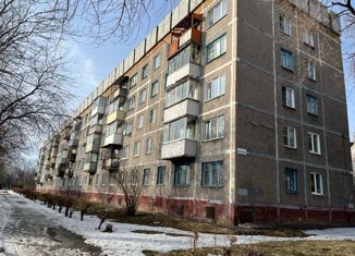 Продается 4-комнатная квартира, 80.5 м2, Кемеровская область, проспект Советской Армии, 53