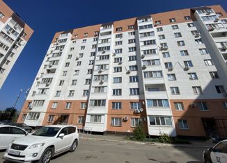 Продается трехкомнатная квартира, 68.9 м2, Энгельс, проспект Химиков, 3/2