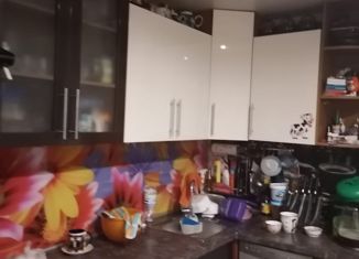 Продажа 3-ком. квартиры, 70.4 м2, Еманжелинск, улица Бажова, 4