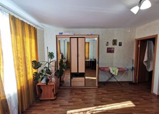 Продаю 2-комнатную квартиру, 59 м2, Омск, Верхнеднепровская улица, 273