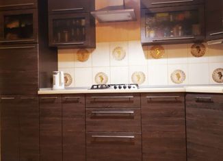 Продажа трехкомнатной квартиры, 60 м2, Карталы, улица Славы, 2Б