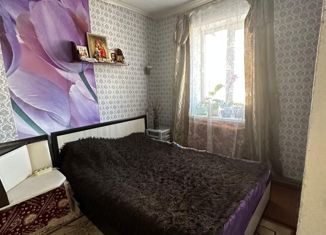 Продажа 2-комнатной квартиры, 42.6 м2, Топки, улица Революции, 35