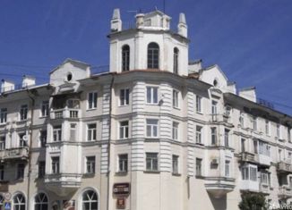 Трехкомнатная квартира на продажу, 91.9 м2, Серов, улица Розы Люксембург, 1