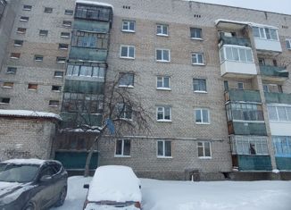 Продается 1-комнатная квартира, 28.8 м2, Свердловская область, улица Энтузиастов, 4
