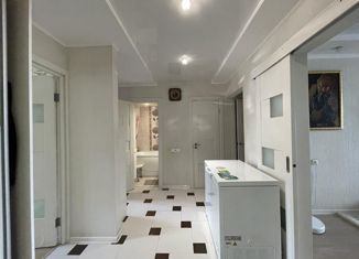 4-ком. квартира на продажу, 87 м2, Элиста, 8-й микрорайон, 8-й микрорайон, 18