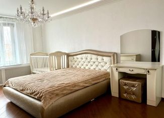 Продаю 2-ком. квартиру, 52 м2, Москва, улица Маршала Тухачевского, 22к3, метро Народное Ополчение