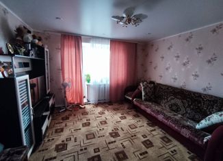 2-ком. квартира на продажу, 52 м2, село Чекмагуш, улица Свободы, 12/1