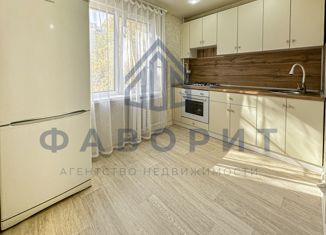 Продается 2-ком. квартира, 43.8 м2, Пенза, улица Суворова, 160