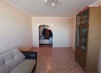 Продается трехкомнатная квартира, 64.2 м2, поселок Светлый, Нижняя улица, 28