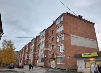 Продается 2-комнатная квартира, 55 м2, Карабаново, улица Текстильщиков, 5