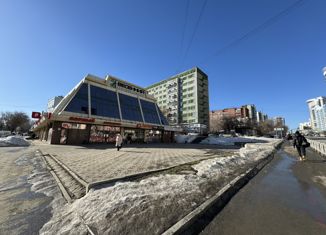 Продам 1-ком. квартиру, 28 м2, Екатеринбург, улица Хохрякова, 100, улица Хохрякова