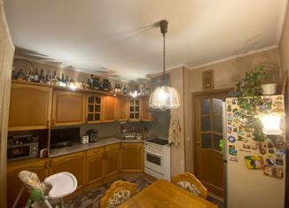 Продам 3-ком. квартиру, 74 м2, Москва, улица Богданова, 48к2, улица Богданова
