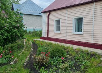 Продаю дом, 90 м2, село Октябрьское, проспект Революции, 27