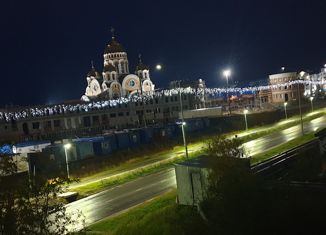 Однокомнатная квартира на продажу, 31 м2, Салехард, улица Губкина, 4