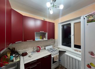 Продам 2-ком. квартиру, 43.8 м2, деревня Ретюнь, Центральная улица, 4