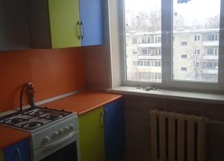 Продается 1-комнатная квартира, 32 м2, Озёрск, улица Семёнова, 4