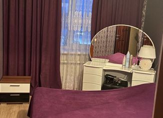 Продается четырехкомнатная квартира, 75 м2, Волжск, улица Шестакова, 103