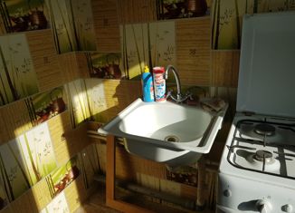 Продаю 2-комнатную квартиру, 43 м2, Каменск-Шахтинский, улица Орджоникидзе, 44А