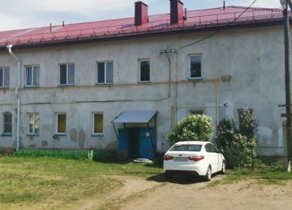 Трехкомнатная квартира на продажу, 73.8 м2, рабочий посёлок Саргатское, улица Гагарина, 1