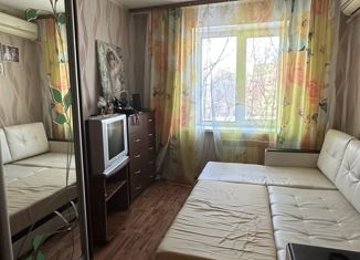 Продам 2-ком. квартиру, 52.5 м2, Саратов, улица имени Н.М. Тулайкова, 12