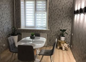 Продаю 3-ком. квартиру, 62 м2, Кольчугино, улица Мира, 11