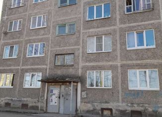 Продажа 1-ком. квартиры, 28.2 м2, Ревда, улица Энгельса, 51А