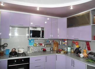 Продам четырехкомнатную квартиру, 74 м2, Гулькевичи, Урюпинская улица, 8А