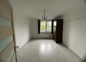 Продам 2-ком. квартиру, 52 м2, Москва, СВАО, Изумрудная улица, 34