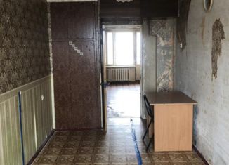 Продается трехкомнатная квартира, 57 м2, Москва, метро Кунцевская, улица Гришина, 10к2