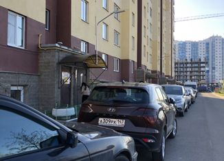 Продаю 3-комнатную квартиру, 83 м2, городской посёлок имени Свердлова, Западный проезд, 10