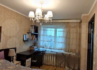 Продаю 3-комнатную квартиру, 62.6 м2, посёлок городского типа Озерновский, Октябрьская улица, 6