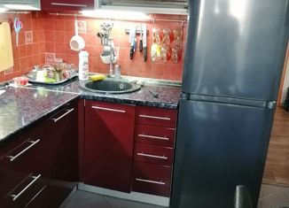 Продаю 4-комнатную квартиру, 75.3 м2, Горнозаводск, улица Красных Партизан, 12