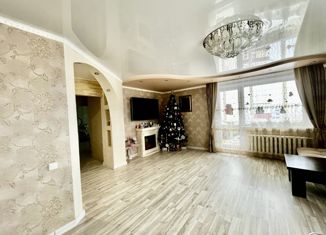 Продается четырехкомнатная квартира, 92.8 м2, Мелеуз, 32-й микрорайон, 8