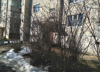 Продается 3-комнатная квартира, 72 м2, городской посёлок Мга, Пролетарская улица, 11