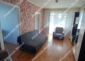 Продается 4-комнатная квартира, 61.3 м2, Орск, улица Васнецова, 12