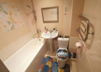 Продаю 1-ком. квартиру, 35 м2, Брянск, улица Костычева, 64, Советский район