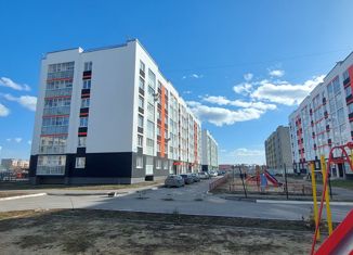 Продаю 3-ком. квартиру, 74.67 м2, Каменск-Уральский, Октябрьская улица, 41