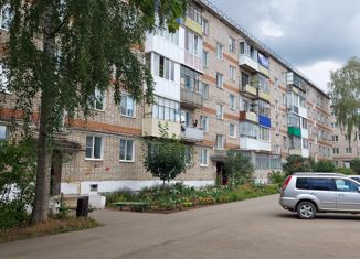 Продам 3-ком. квартиру, 57.7 м2, Чернушка, Красноармейская улица, 104