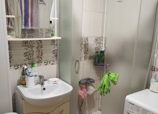 Сдам 2-ком. квартиру, 45 м2, Нальчик, улица Кирова, 343, район Богданка