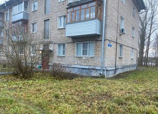 Продаю 1-ком. квартиру, 31 м2, Рыбинск, улица Толбухина, 2