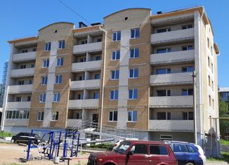 Продам 2-ком. квартиру, 48.3 м2, Воткинск, улица Серова, 18, ЖК Курортный