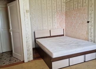 2-комнатная квартира на продажу, 40.7 м2, поселок Лев Толстой, улица Гагарина, 1