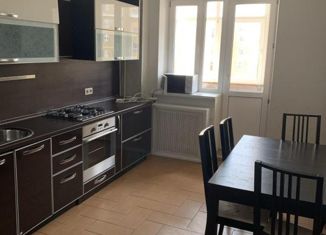 Сдам 1-комнатную квартиру, 35 м2, Казань, улица Космонавтов, 42Б