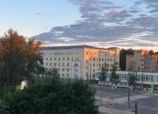 Сдаю 1-комнатную квартиру, 40 м2, Смоленск, улица Шевченко, 1/35