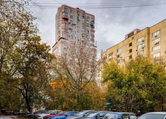 Продаю 4-комнатную квартиру, 181.9 м2, Москва, улица Короленко, 8, улица Короленко