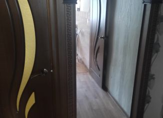 Продается 3-комнатная квартира, 41.2 м2, посёлок Озарённый, Центральная улица, 12